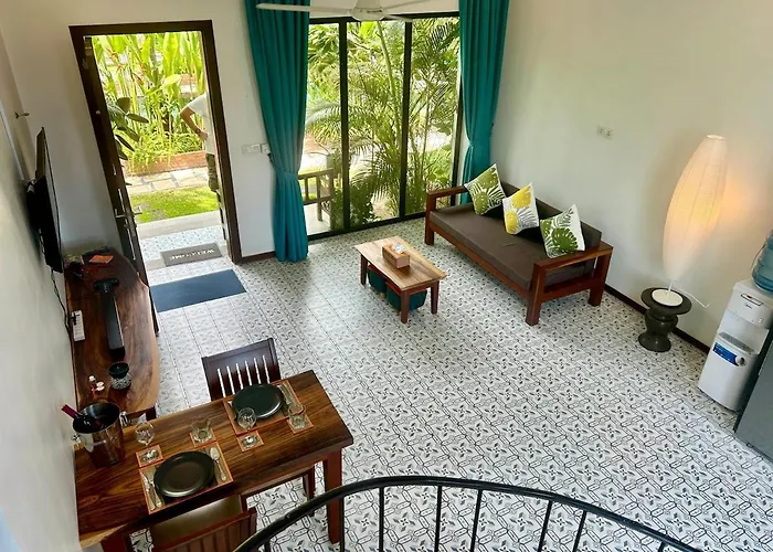 Duplex, 1br Loft, King Bed, Pool, Garden, Sony Soundbar *