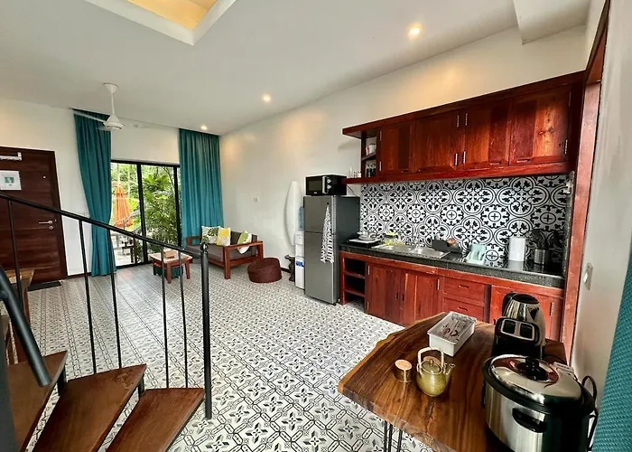 Dom wakacyjny Duplex, 1br Loft, King Bed, Pool, Garden, Sony Soundbar