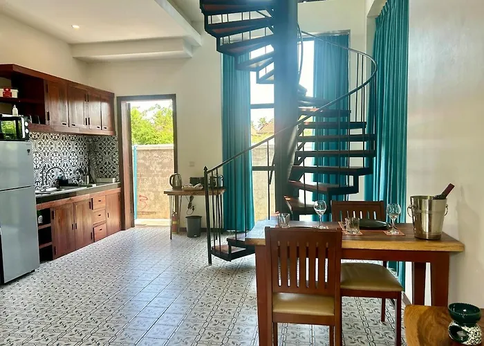 Duplex, 1br Loft, King Bed, Pool, Garden, Sony Soundbar Dom wakacyjny Siem Reap
