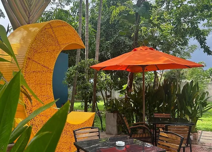 Duplex, 1br Loft, King Bed, Pool, Garden, Sony Soundbar *