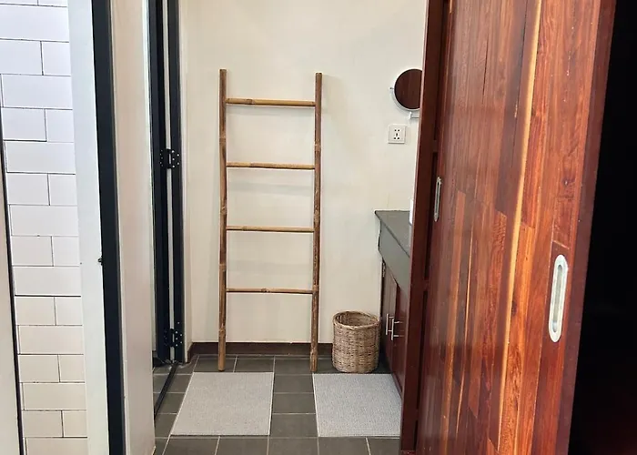 Duplex, 1br Loft, King Bed, Pool, Garden, Sony Soundbar *