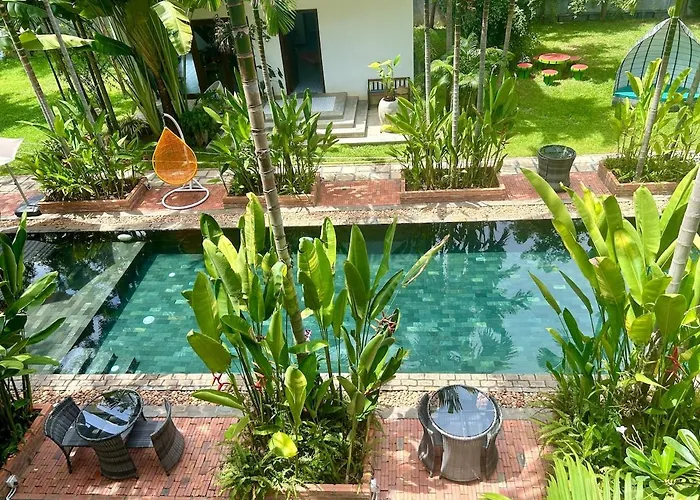 Dom wakacyjny Duplex, 1br Loft, King Bed, Pool, Garden, Sony Soundbar *