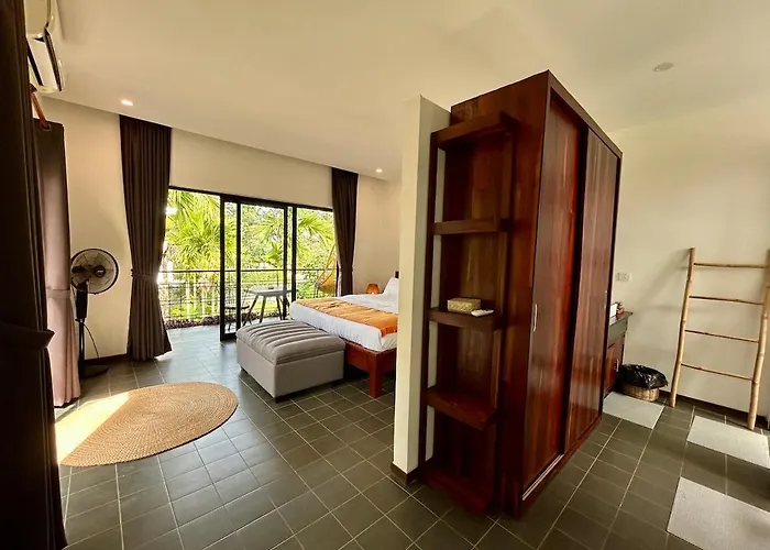 Duplex, 1br Loft, King Bed, Pool, Garden, Sony Soundbar Dom wakacyjny Siem Reap