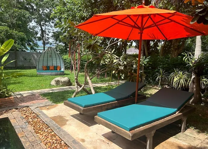 Dom wakacyjny Duplex, 1br Loft, King Bed, Pool, Garden, Sony Soundbar
